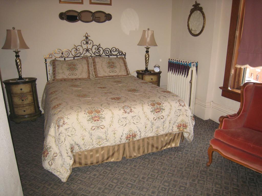 Deadwood Dick'S Hotel Стая снимка